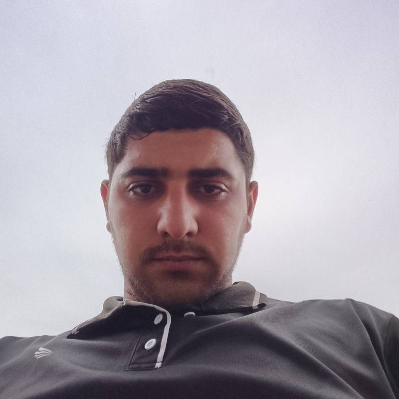 Jung Junge Arman 22 from Armenia