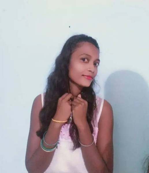 Heiß Frau Chandrawati kumari 32 from Indien