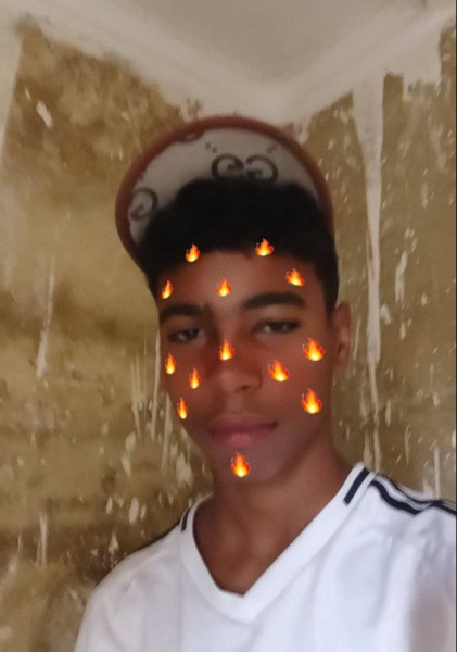 Hübsch Student Rayan 18 from Algeria