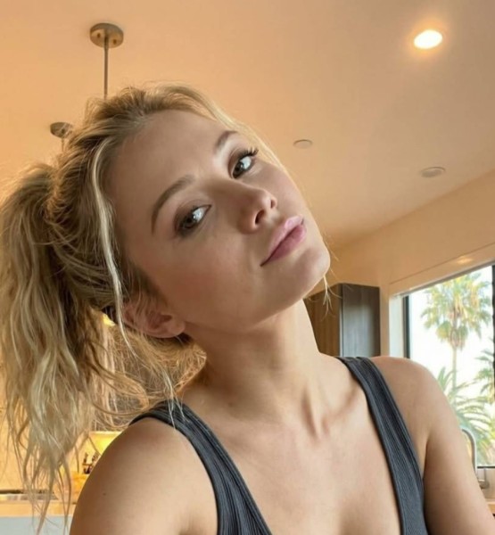 Single Lady Kaddy reeves 35 from United States