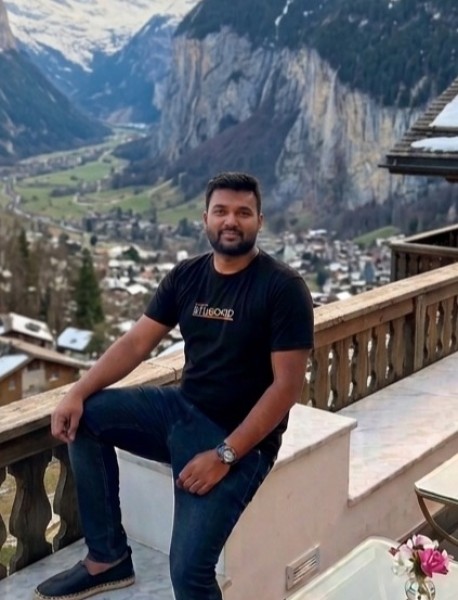 Hot Guy Shohag 30 from Bangladesh