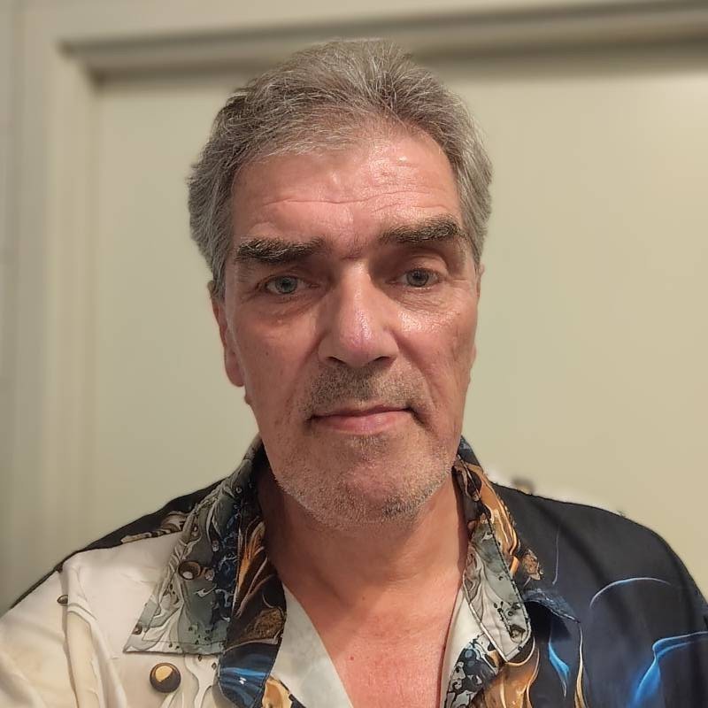 Elegant Gentleman Peter 61 from Niederlande
