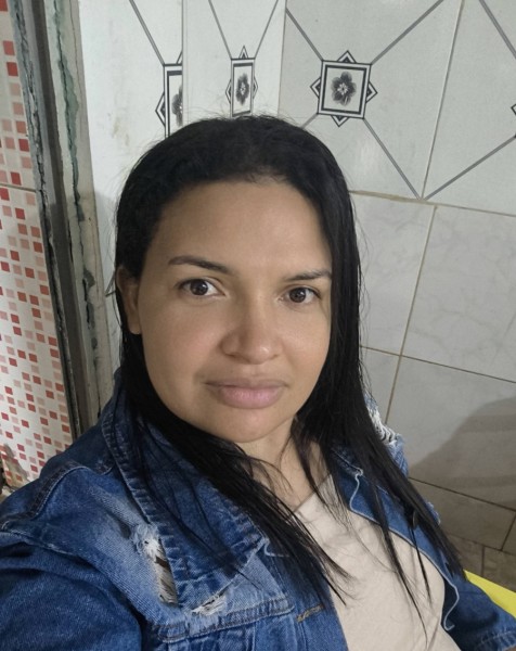 Bekar Kadın Valdirene 32 from Brazil