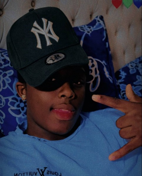 Mooi Jongen Kiddo sk 20 from Kameroen
