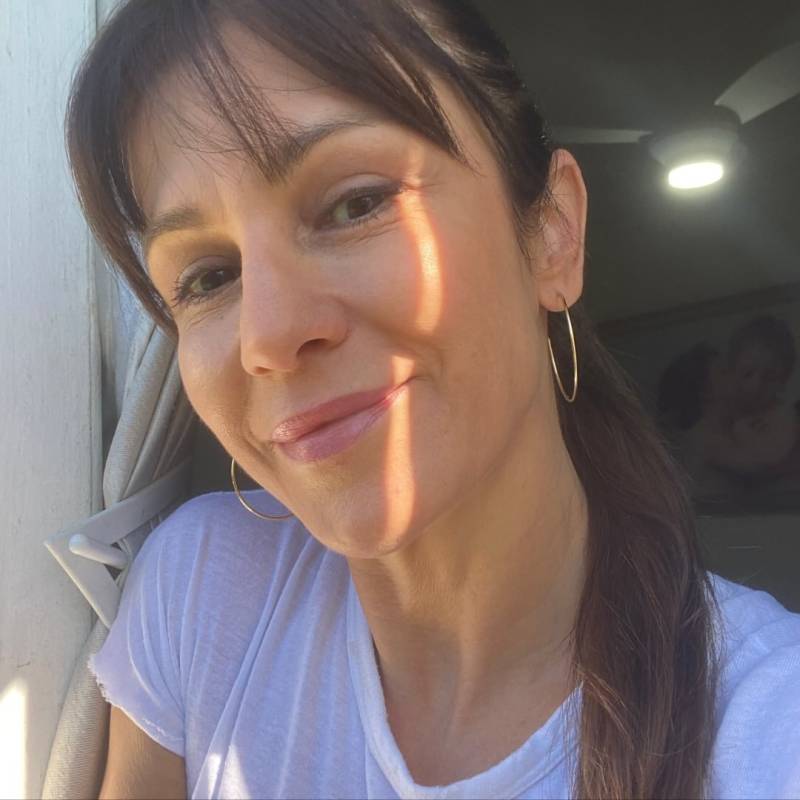 Elegante Mujer mona 50 from Alemania
