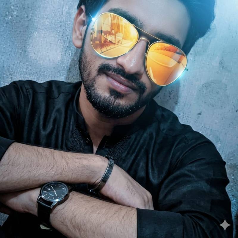 Attractive Gentleman Burhan 37 from Pakistan