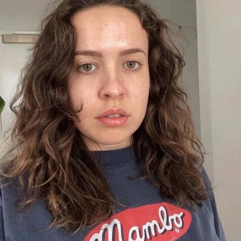 Bonita Estudante Olivia 21 from Canadá