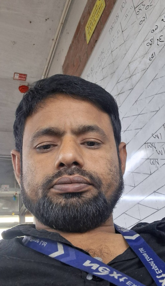 MdAzizurrahman28044