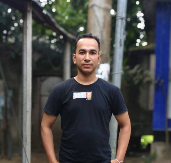 Schön Typ Robin 28 from Bangladesh