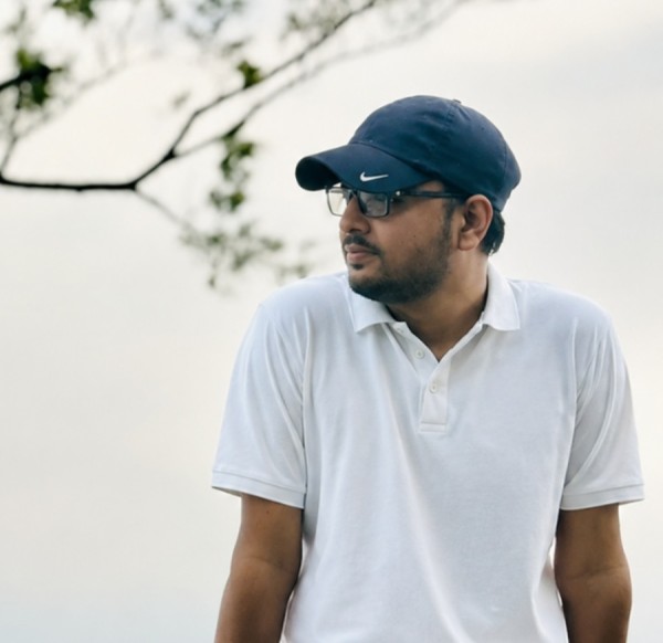 Sexy Man Parvas 33 from Bangladesh
