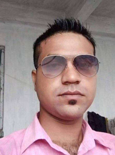 Soltera Hombre Anik 36 from India
