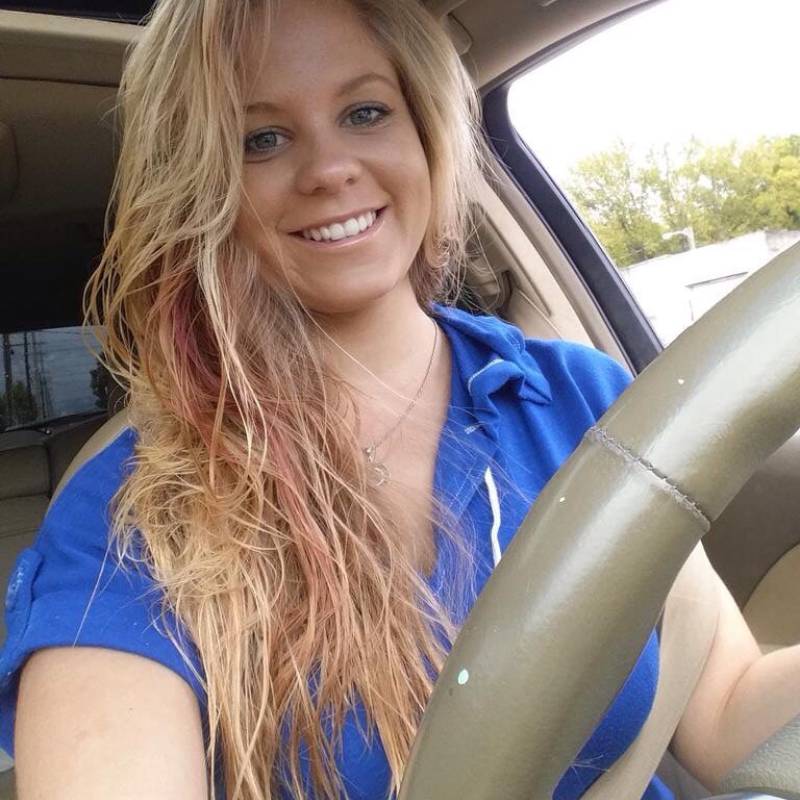 Single Woman Annabelle 33 from United States