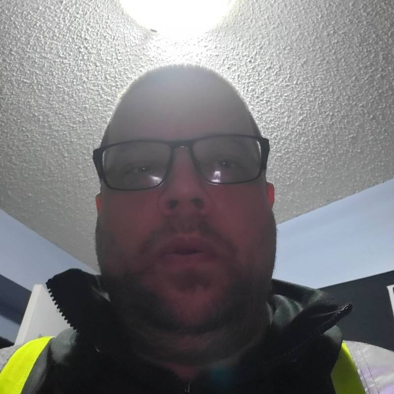 Attrayante Gentleman Dan 46 from Canada