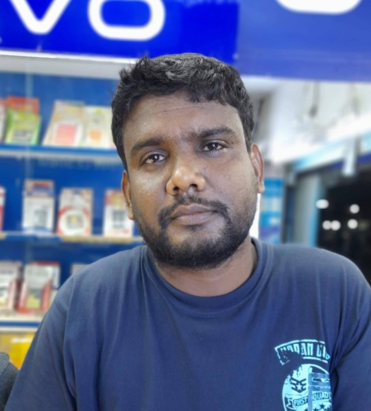Attrayante Homme momin 41 from Australia