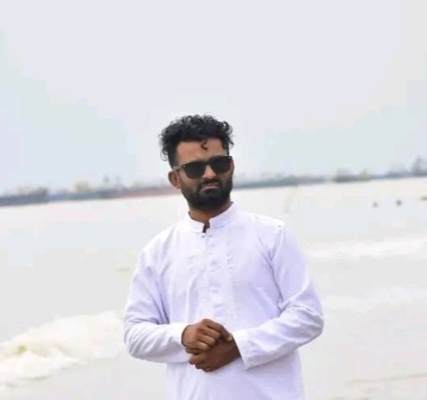 Belle Mec Haider 28 from Bangladesh