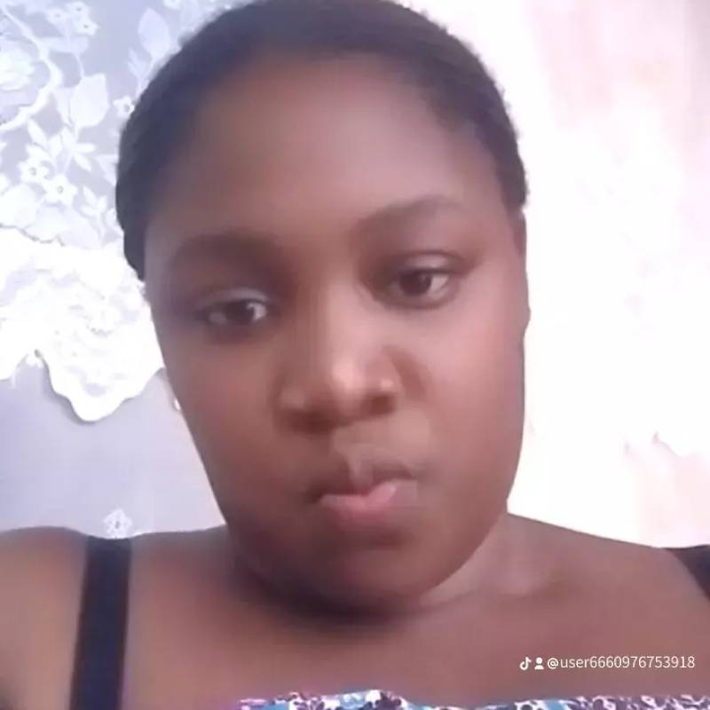 Cute Girl Harriet 21 from Uganda